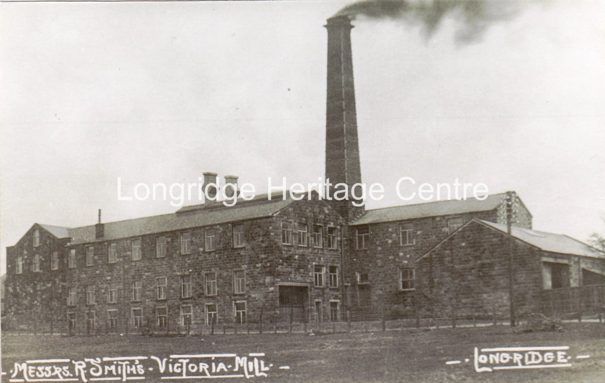 253C - Victoria Mill - With smoking chimney - Unknown